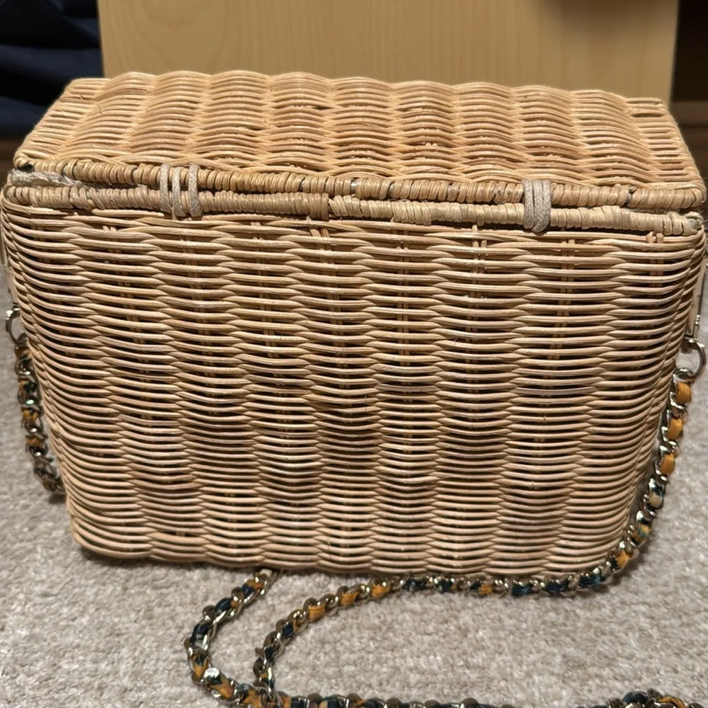 Zara Basket Crossbody Bag with gold chain - Picture 3 of 4